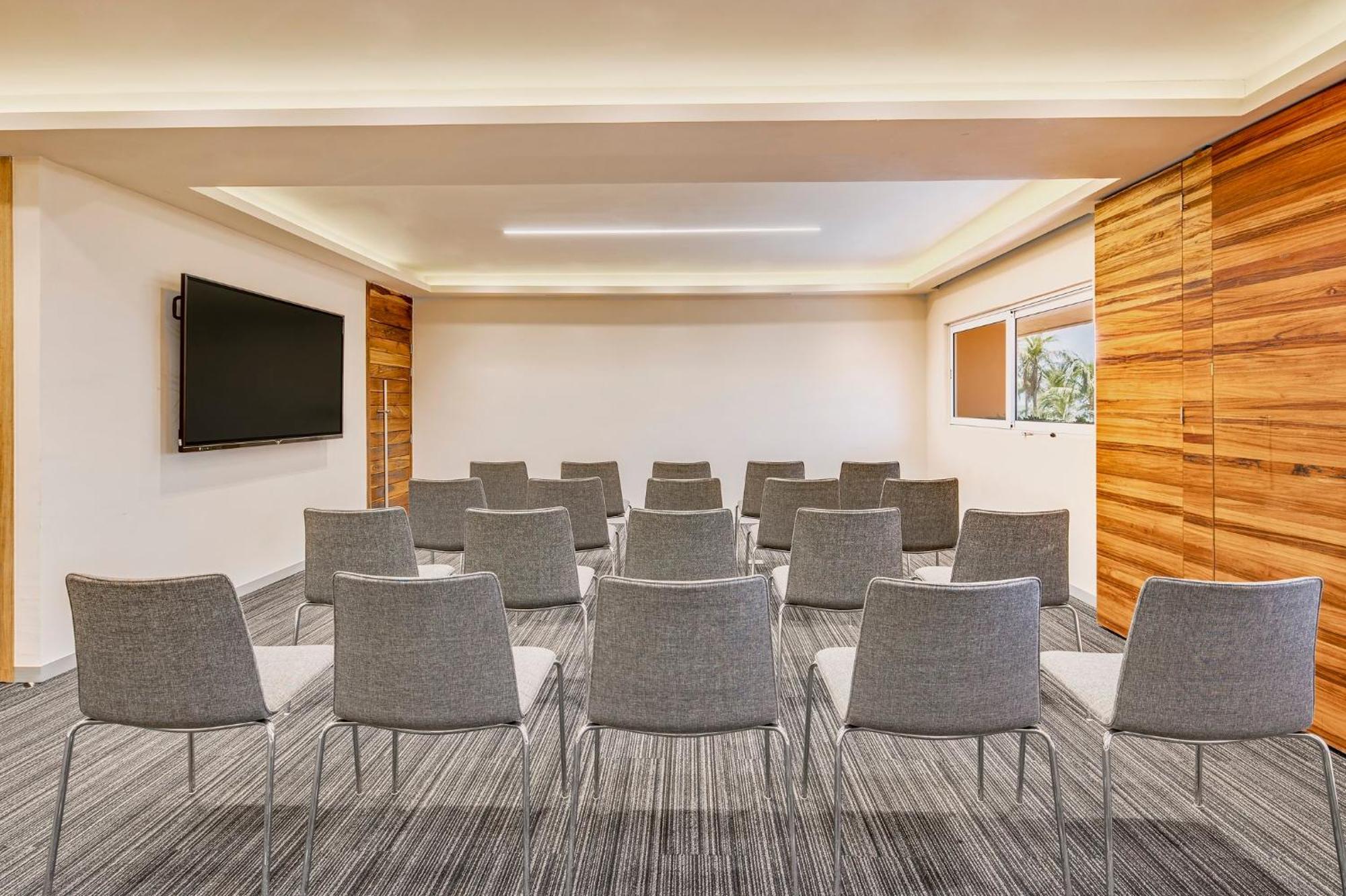 Grand Fiesta Americana Veracruz Exterior foto Meeting room at the Westin Austin