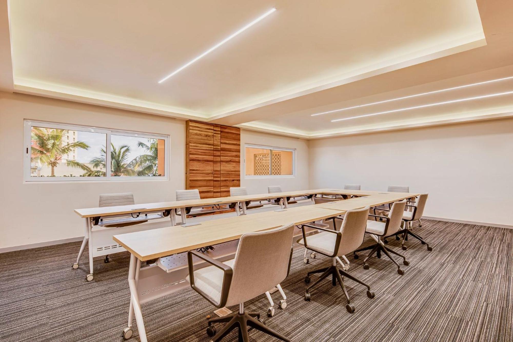 Grand Fiesta Americana Veracruz Exterior foto Meeting room at the hotel
